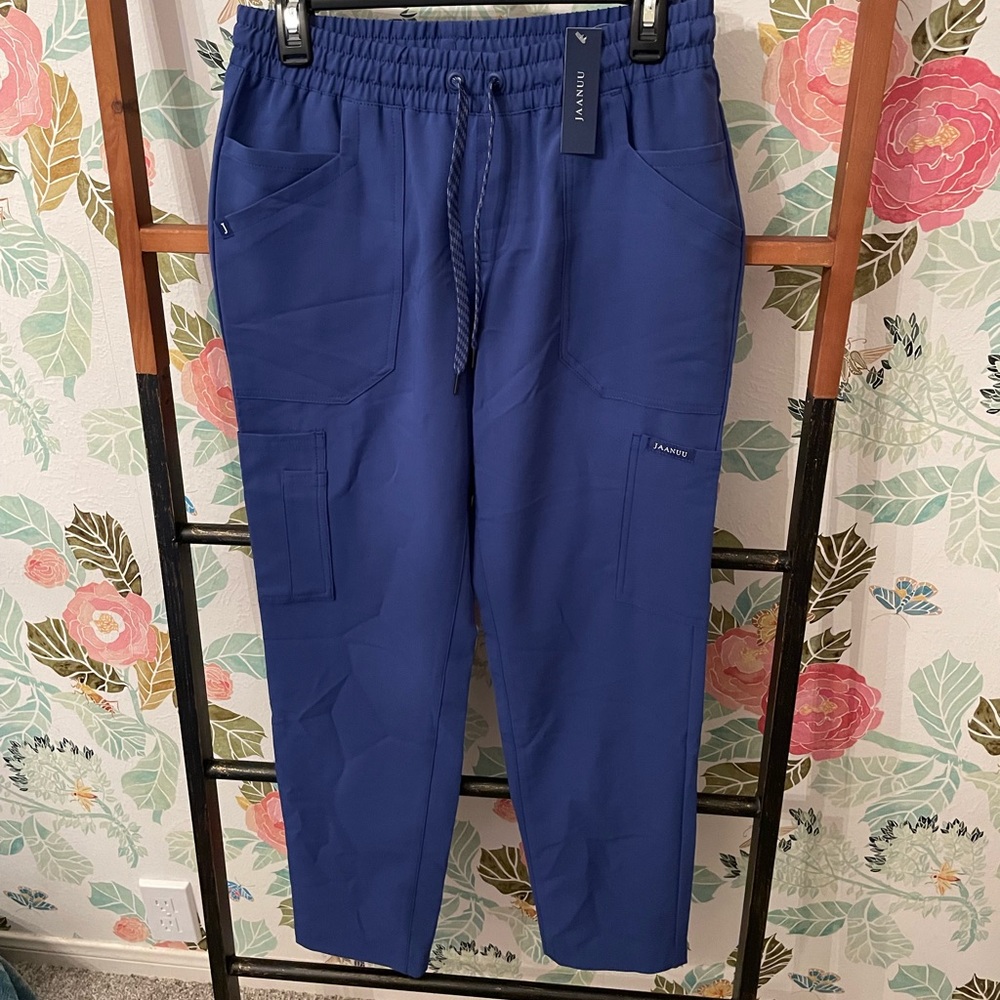 Jaanuu Galaxy Blue Jogger Scrubs NWT Size Small